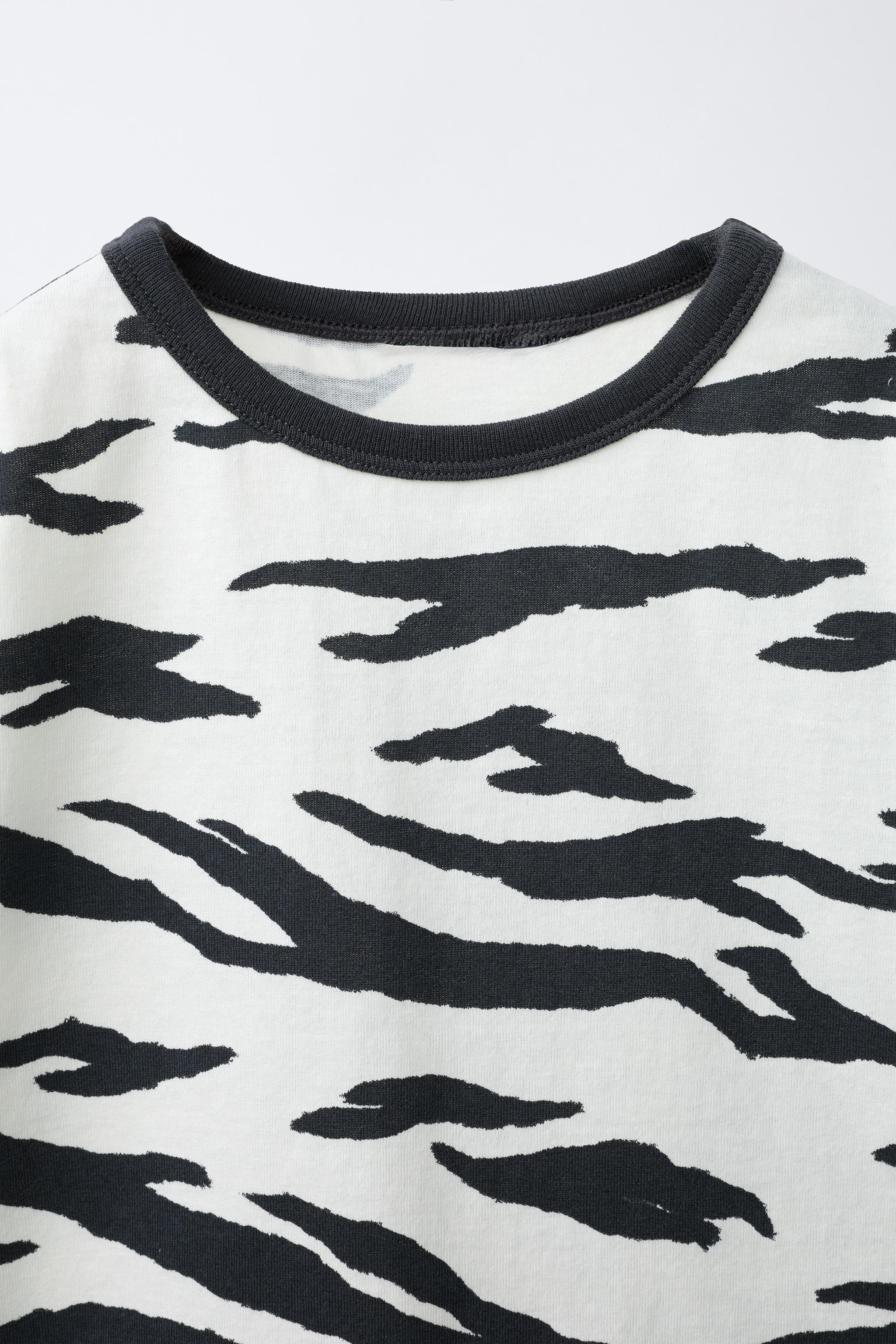ZEBRA T-SHIRT AND BERMUDA JOGGING SET